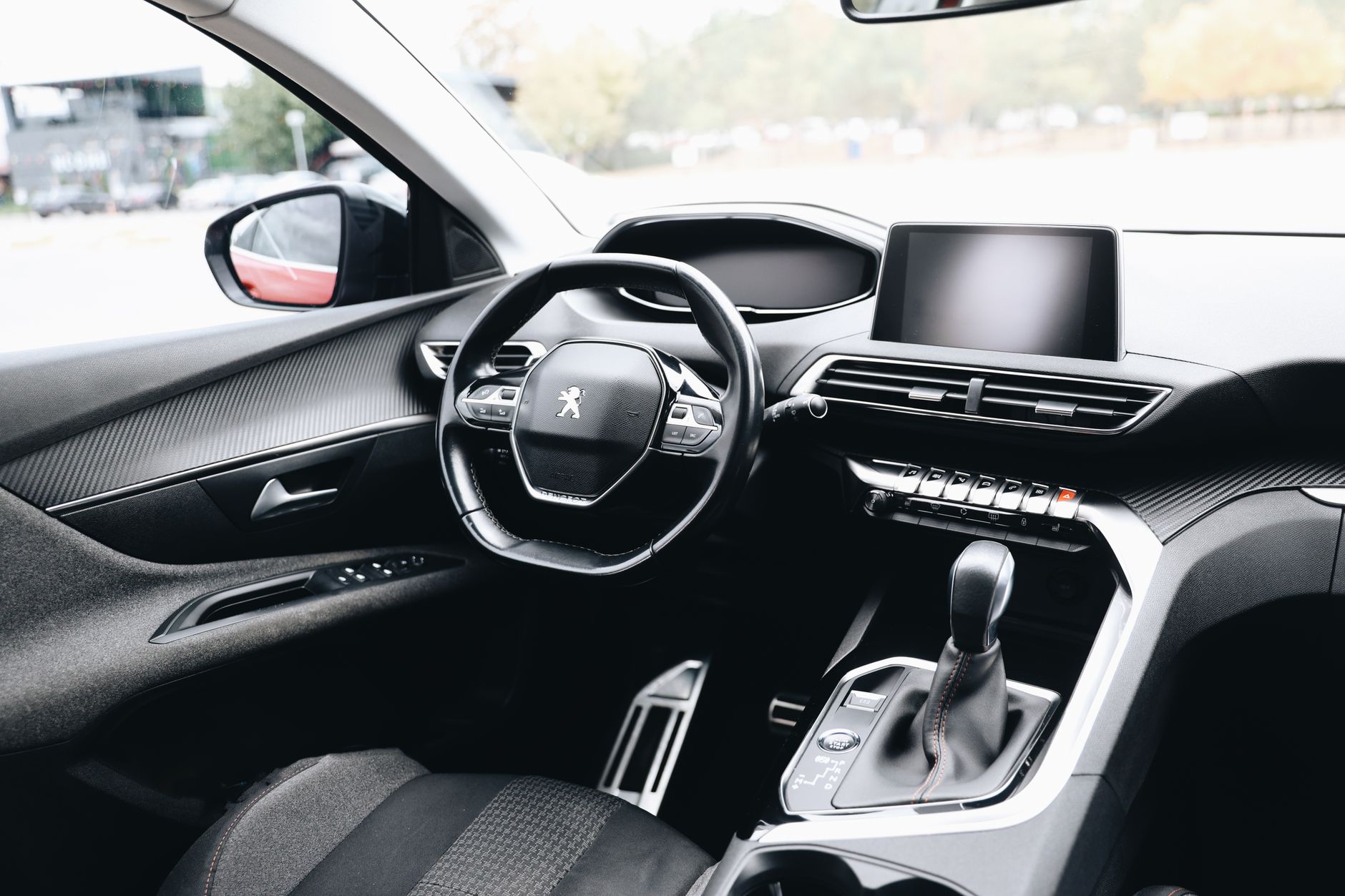 A giant SUV that can spin its seats