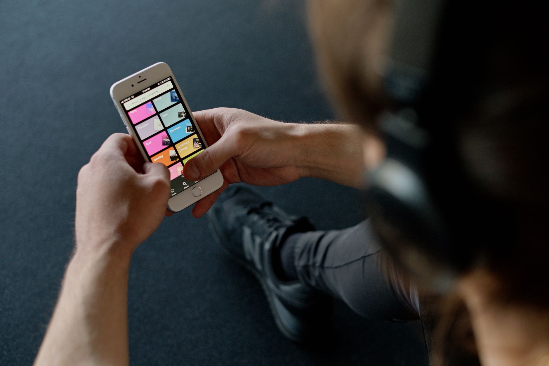A playlist learns to listen