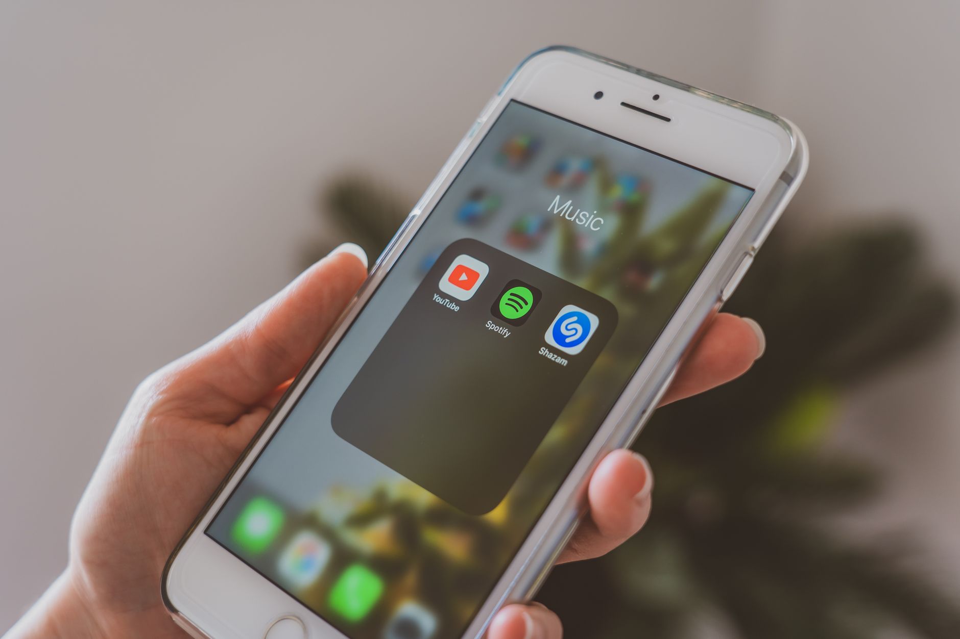 A quiet click echoes in Cupertino